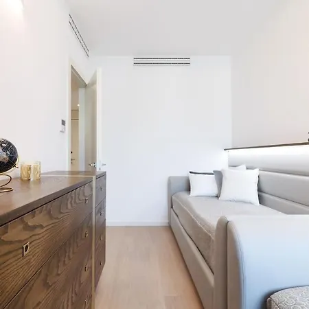 Apartment Luxury Duomo Milan