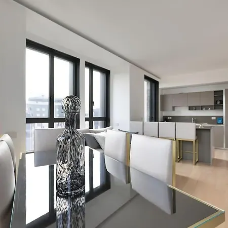 Luxury Duomo Apartment Milan